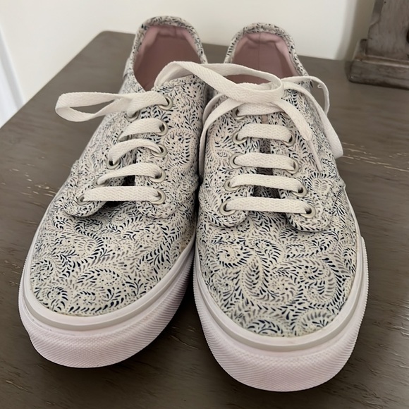 Vans Women’s Camden Paisley / Size 8-1/2 / Excellent Pre-Owned Condition - Picture 1 of 9
